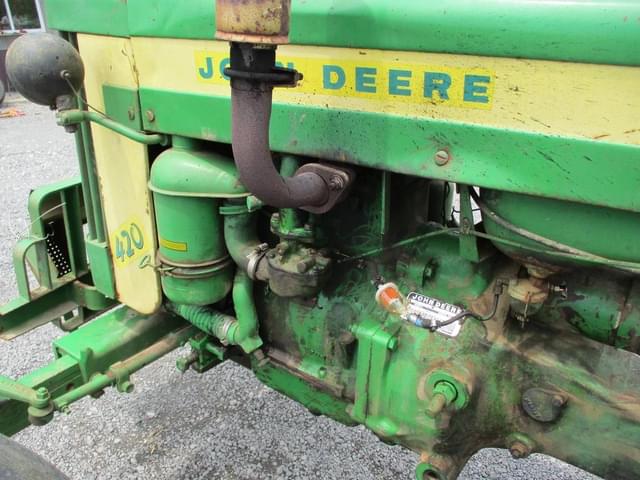 Image of John Deere 420 equipment image 3
