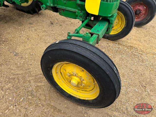 Image of John Deere 420 equipment image 1