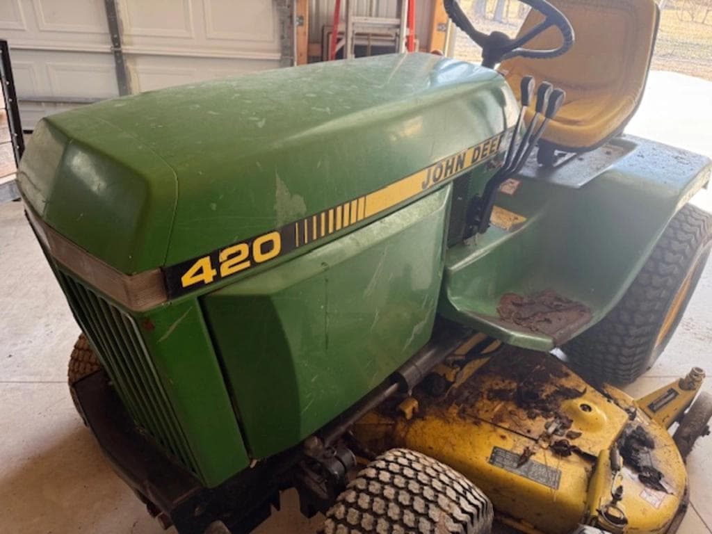 Image of John Deere 420 Image 1