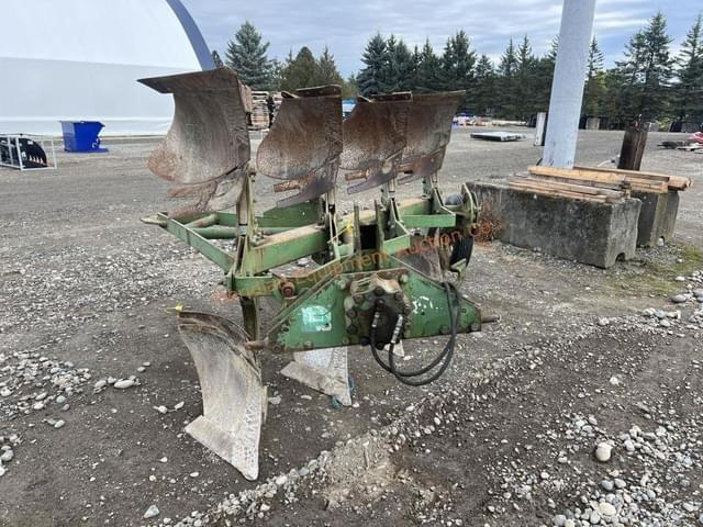 Image of John Deere 4200 equipment image 2