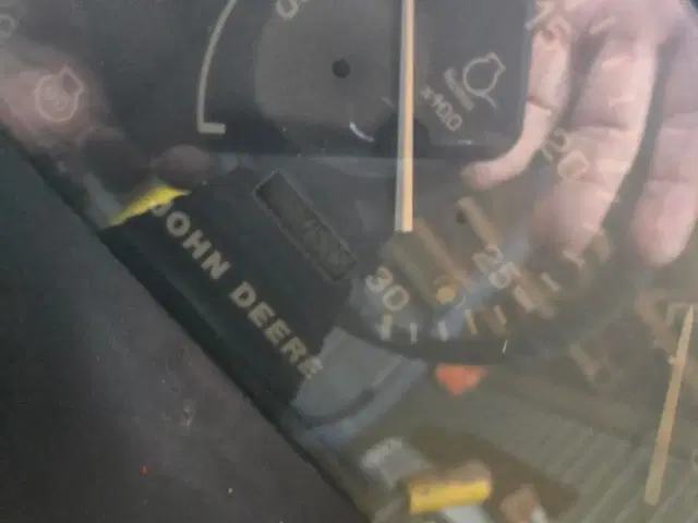 Image of John Deere 4200 equipment image 2