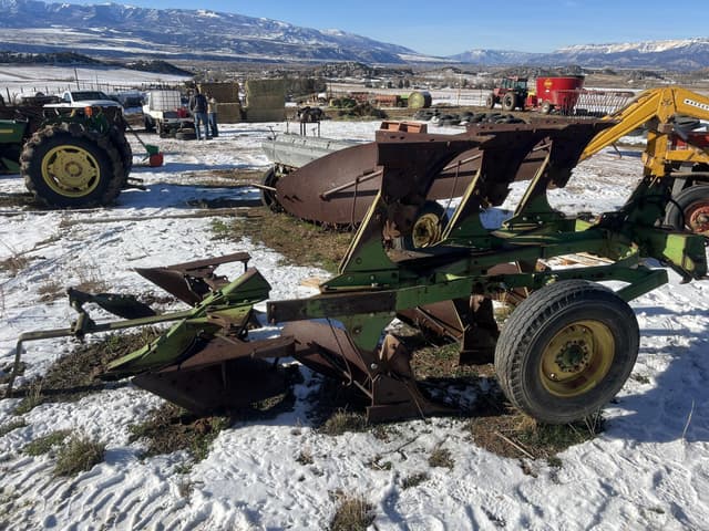 Image of John Deere 4200 equipment image 1