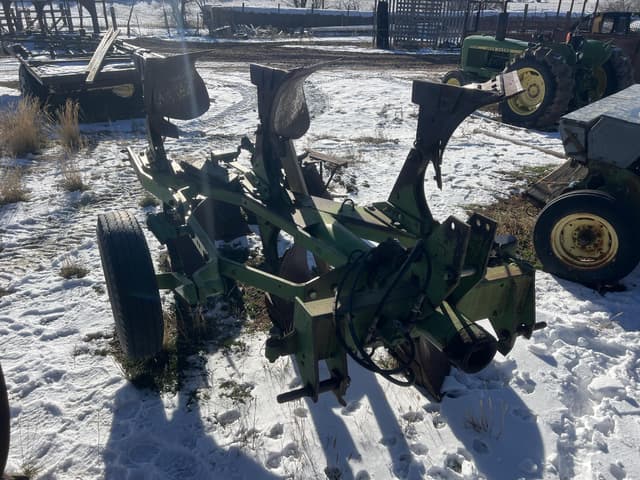 Image of John Deere 4200 equipment image 2