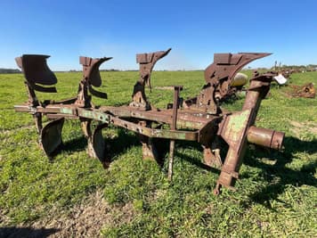 Main image John Deere 4200