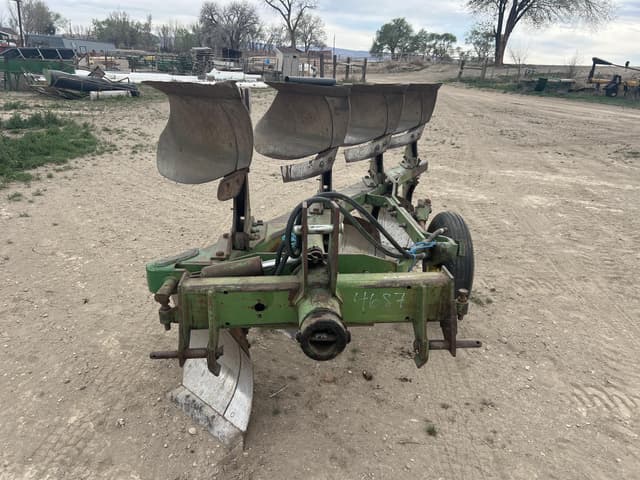 Image of John Deere 4200 equipment image 1