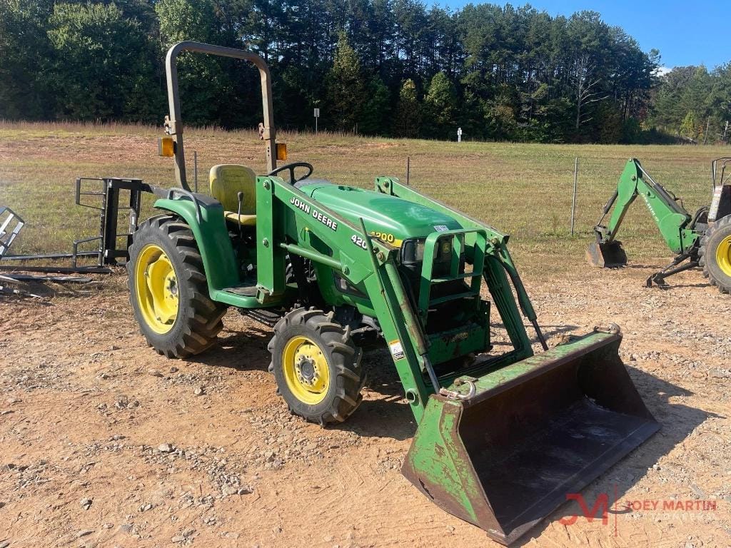 Main image John Deere 4200