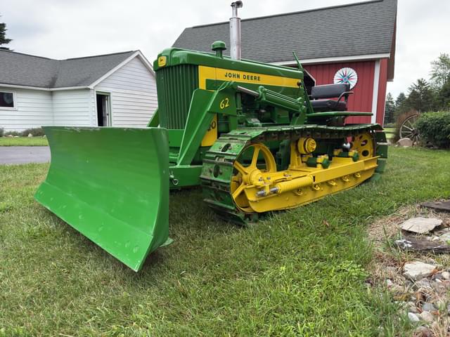 Image of John Deere 420C equipment image 4