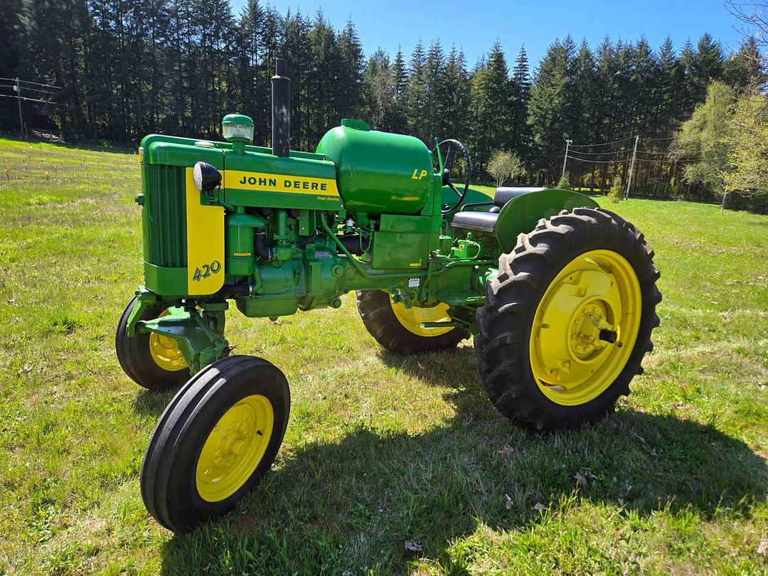 Image of John Deere 420 Primary image