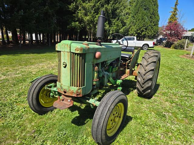 Image of John Deere 420U equipment image 2