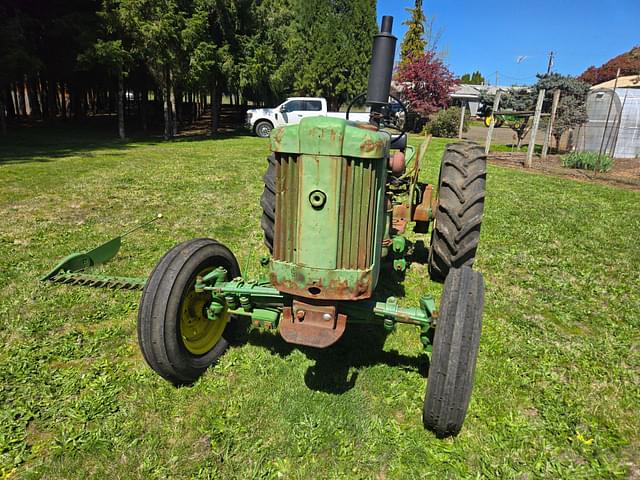 Image of John Deere 420U equipment image 3