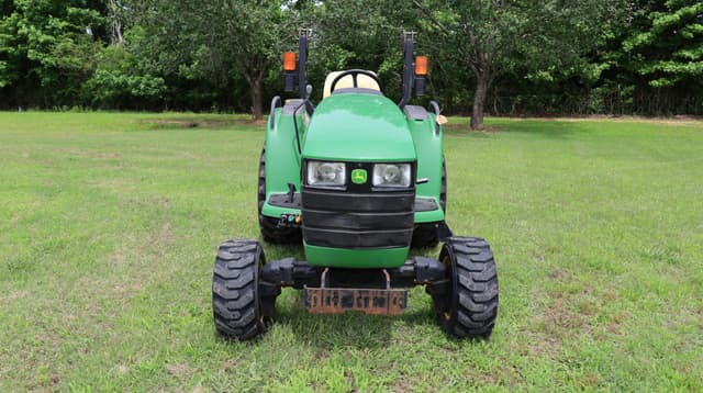 Image of John Deere 4210 equipment image 1