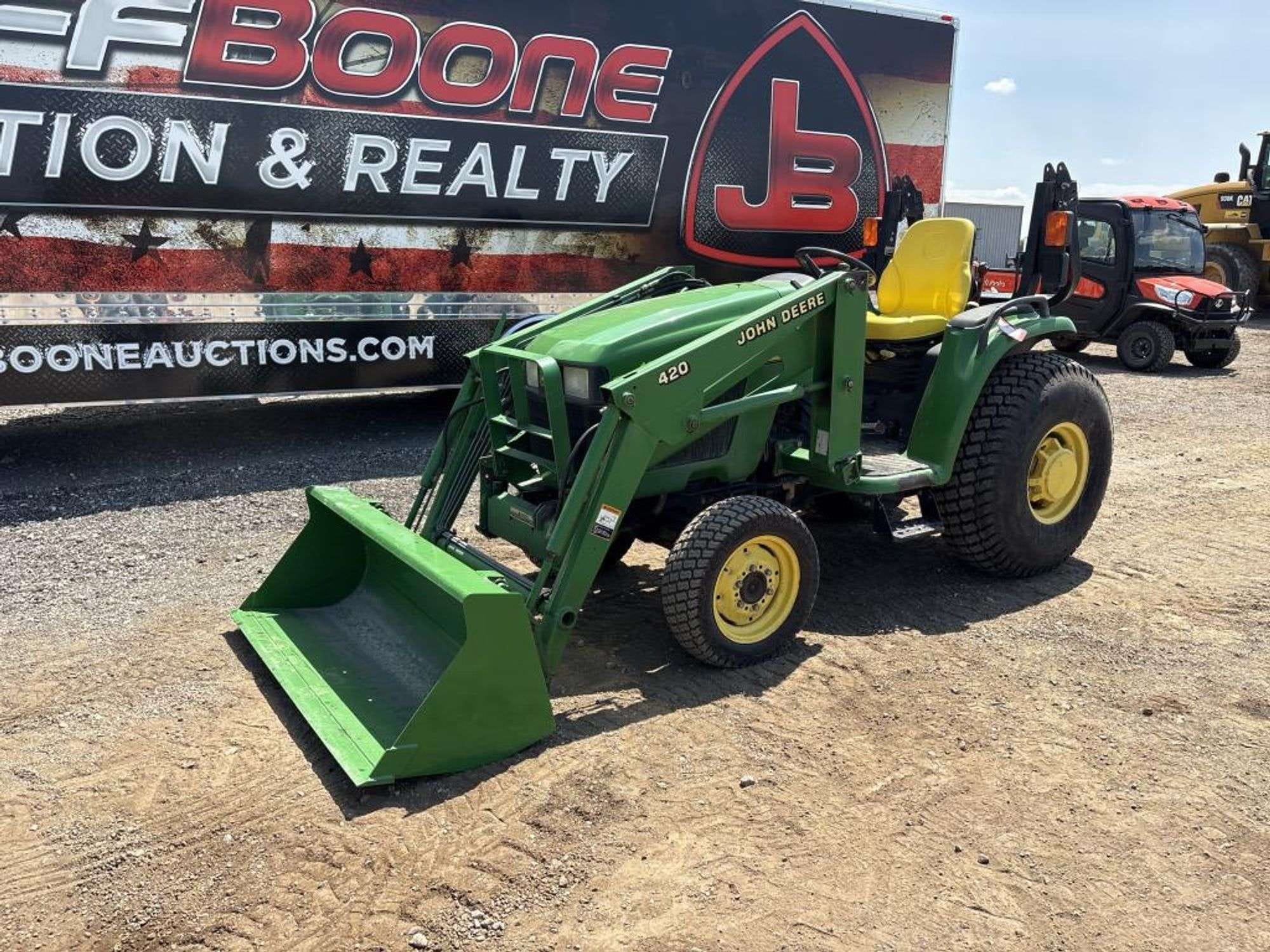 John Deere 4210 Equipment Image0