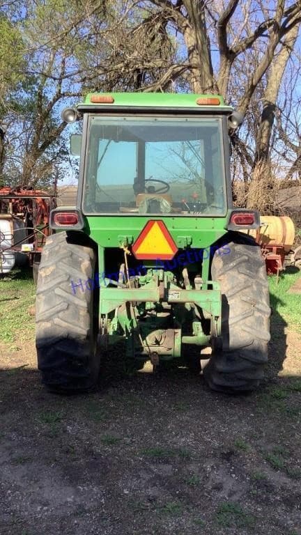 Image of John Deere 4320 equipment image 2