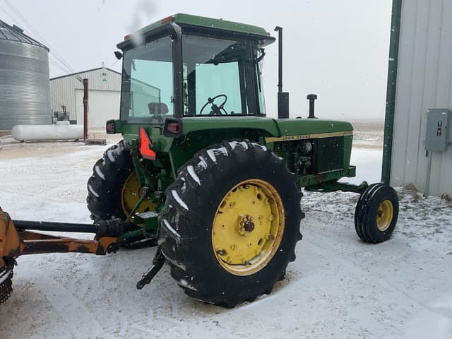 Image of John Deere 4230 equipment image 2