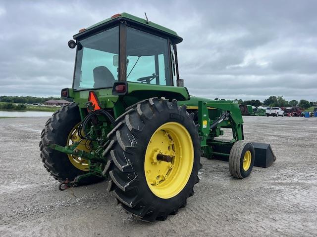 Image of John Deere 4230 equipment image 3