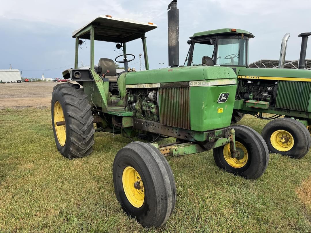 Image of John Deere 4230 Primary image
