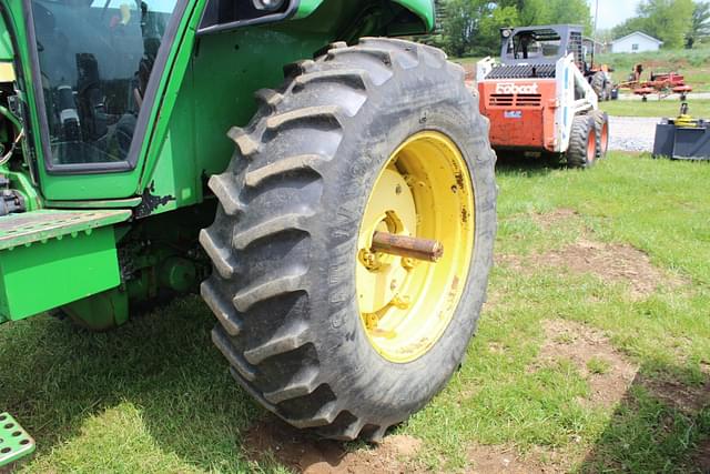 Image of John Deere 4230 equipment image 3