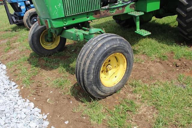 Image of John Deere 4230 equipment image 1