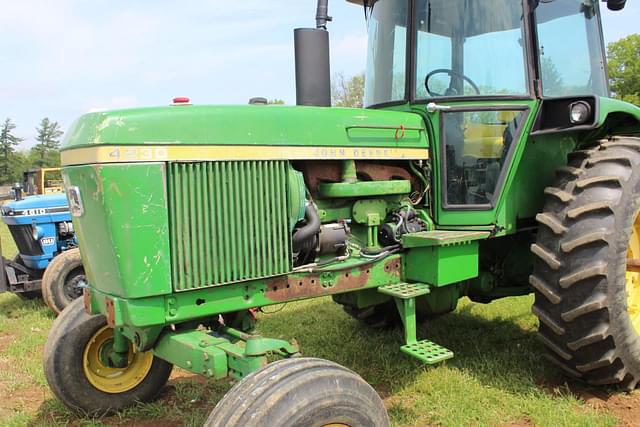 Image of John Deere 4230 equipment image 2