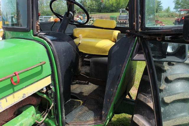 Image of John Deere 4230 equipment image 4