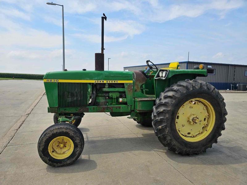 Image of John Deere 4230 Image 1