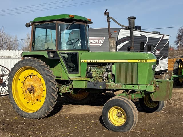 Image of John Deere 4230 equipment image 3