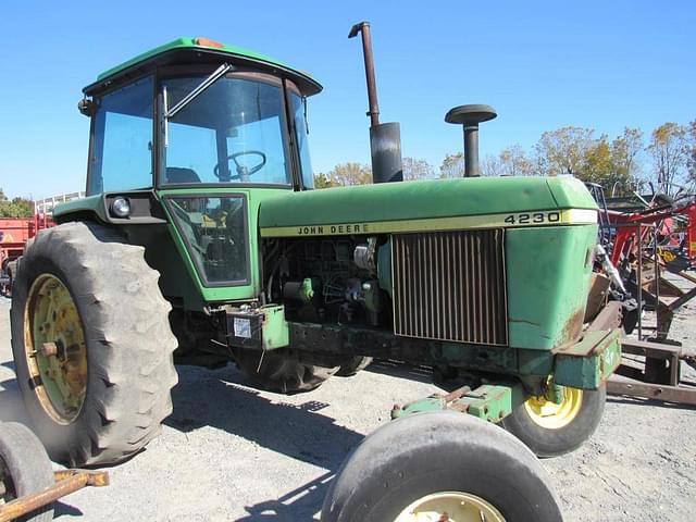 Image of John Deere 4230 equipment image 4