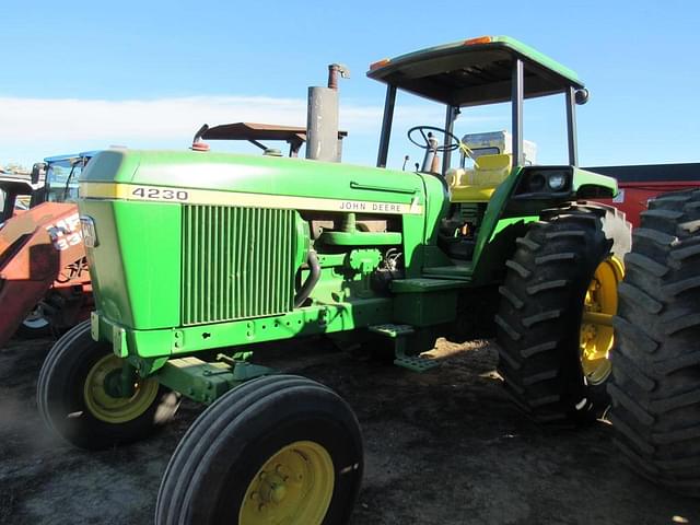 Image of John Deere 4230 equipment image 1