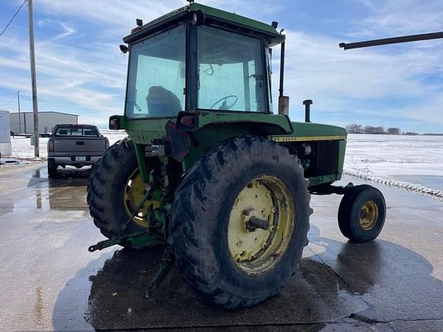 Image of John Deere 4230 equipment image 2