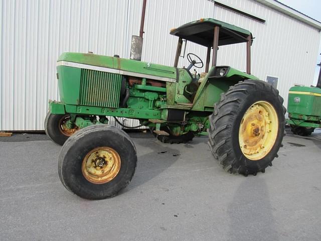 Image of John Deere 4230 equipment image 1