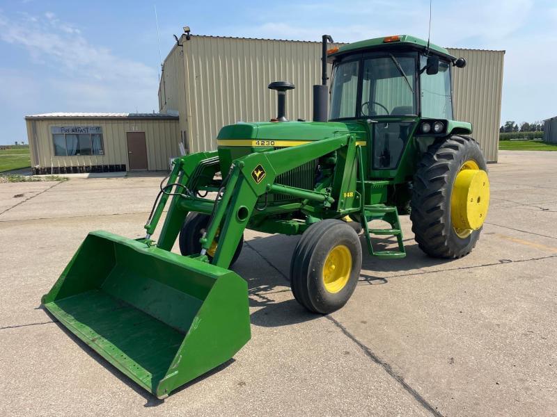Image of John Deere 4230 Primary image