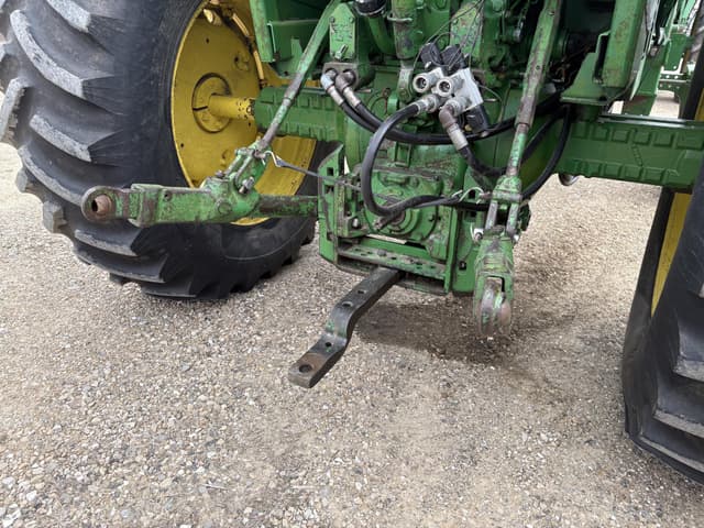 Image of John Deere 4230 equipment image 3