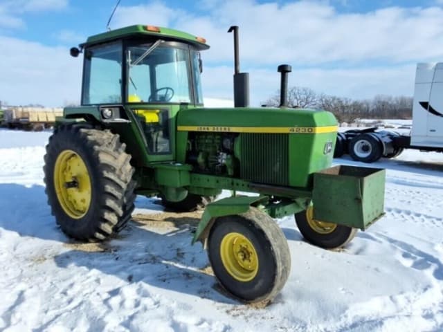 Image of John Deere 4230 equipment image 1