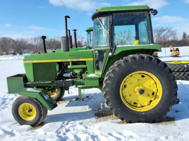 Image of John Deere 4230 equipment image 4