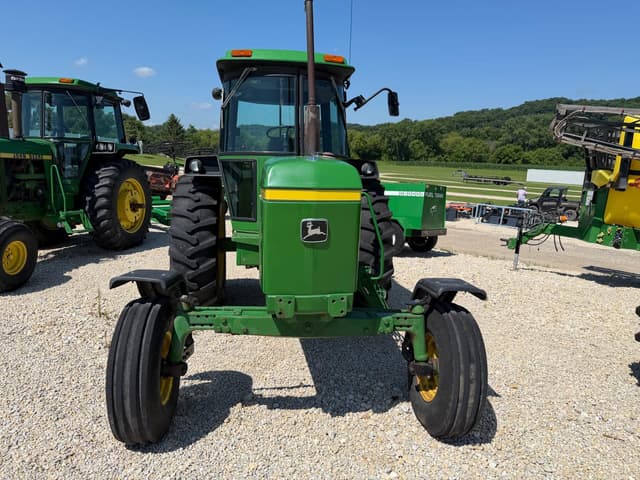 Image of John Deere 4230 equipment image 1