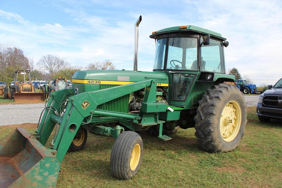 Image of John Deere 4230 Primary image