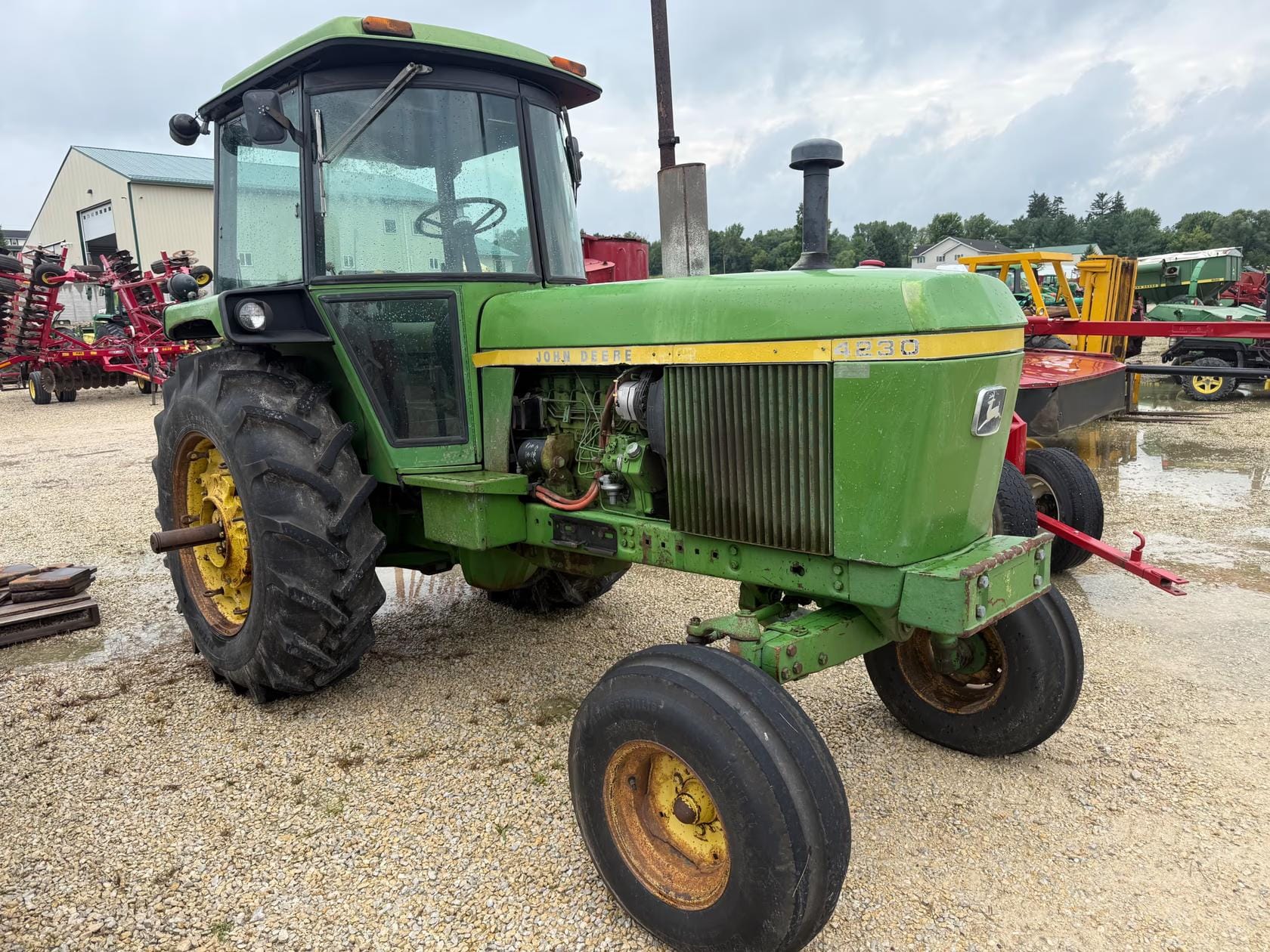 John Deere 4230 Equipment Image0