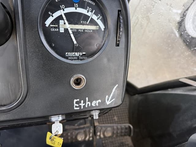 Image of John Deere 4230 equipment image 4