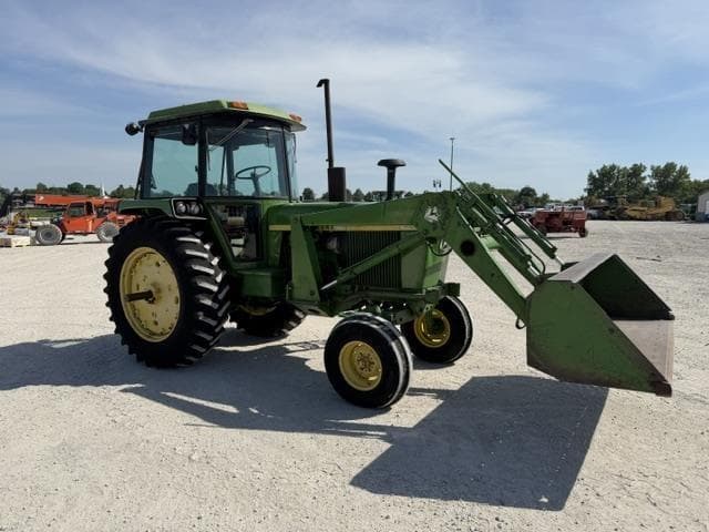 Image of John Deere 4230 equipment image 2