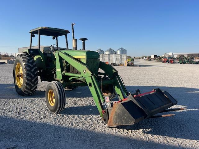 Image of John Deere 4230 equipment image 2