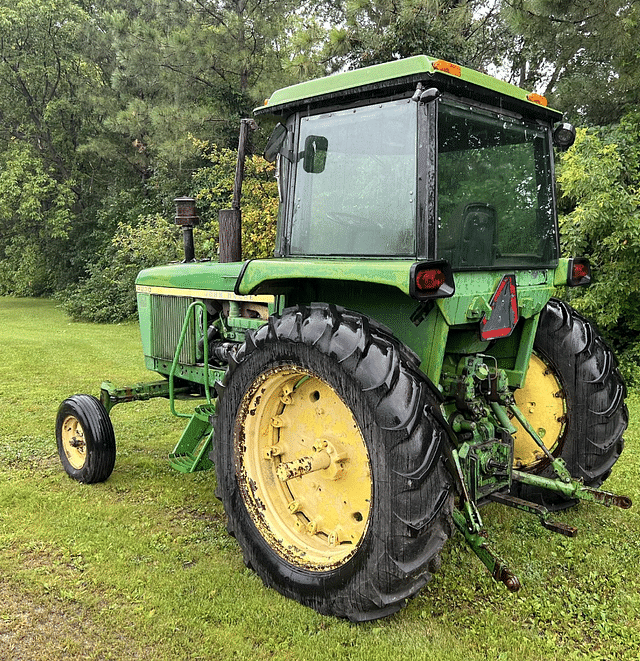 Image of John Deere 4230 equipment image 2