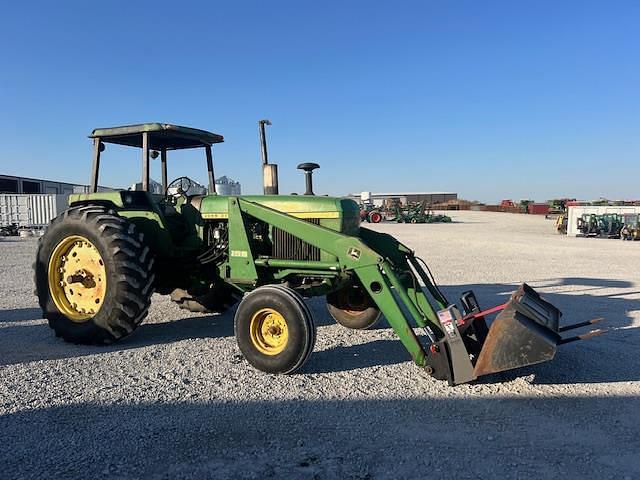 Image of John Deere 4230 equipment image 2