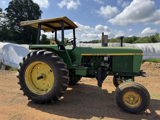 Image of John Deere 4230 equipment image 4