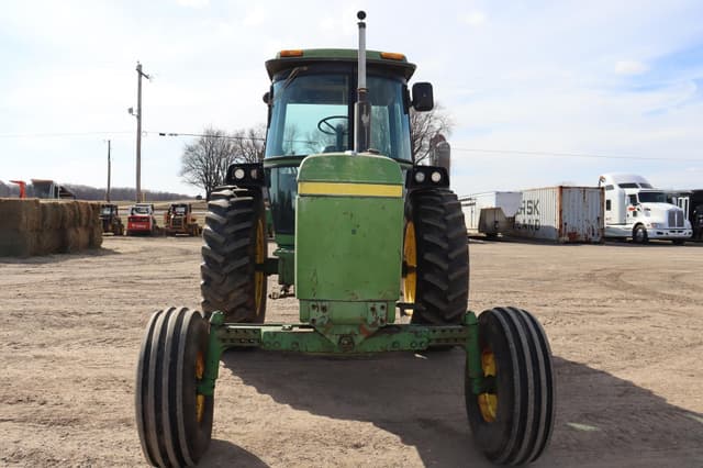 Image of John Deere 4230 equipment image 1