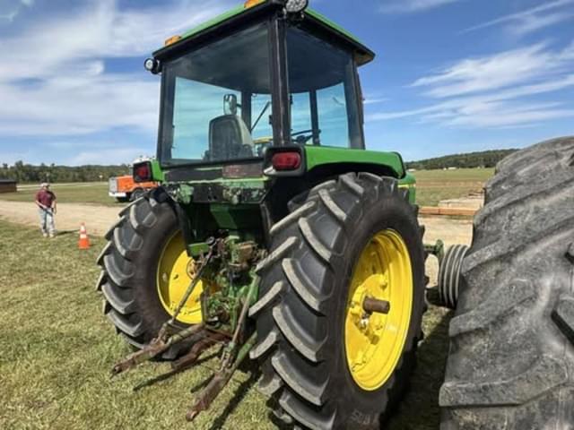 Image of John Deere 4230 equipment image 2
