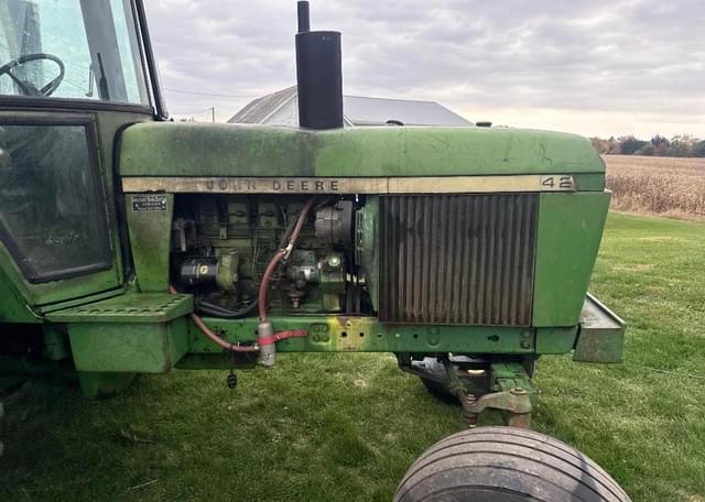 Image of John Deere 4230 equipment image 4