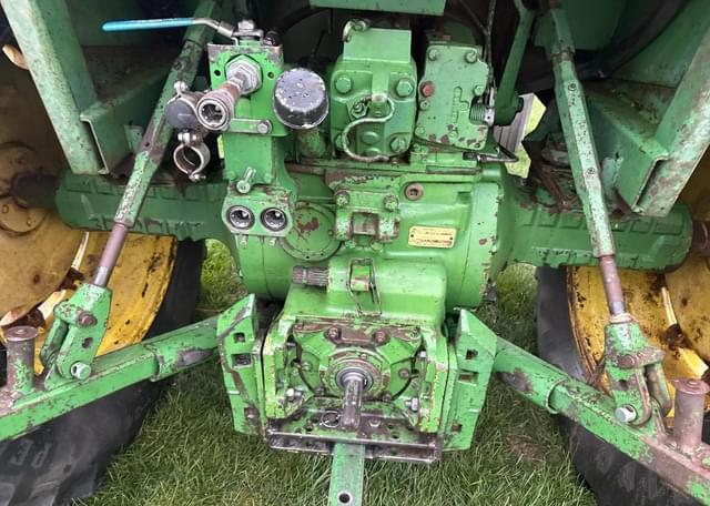 Image of John Deere 4230 equipment image 3