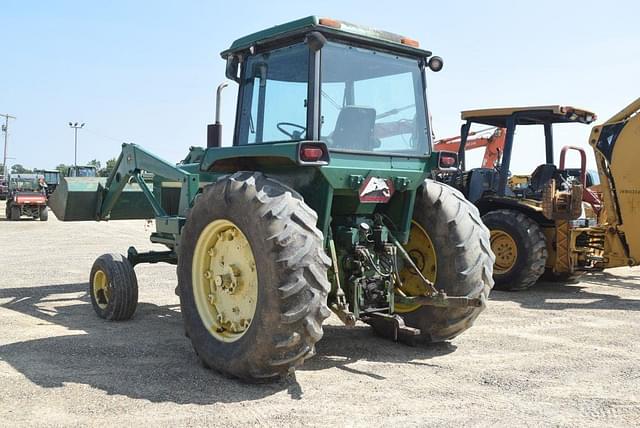 Image of John Deere 4230 equipment image 1