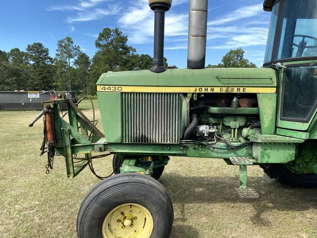 Image of John Deere 4230 equipment image 1