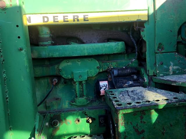 Image of John Deere 4230 equipment image 4